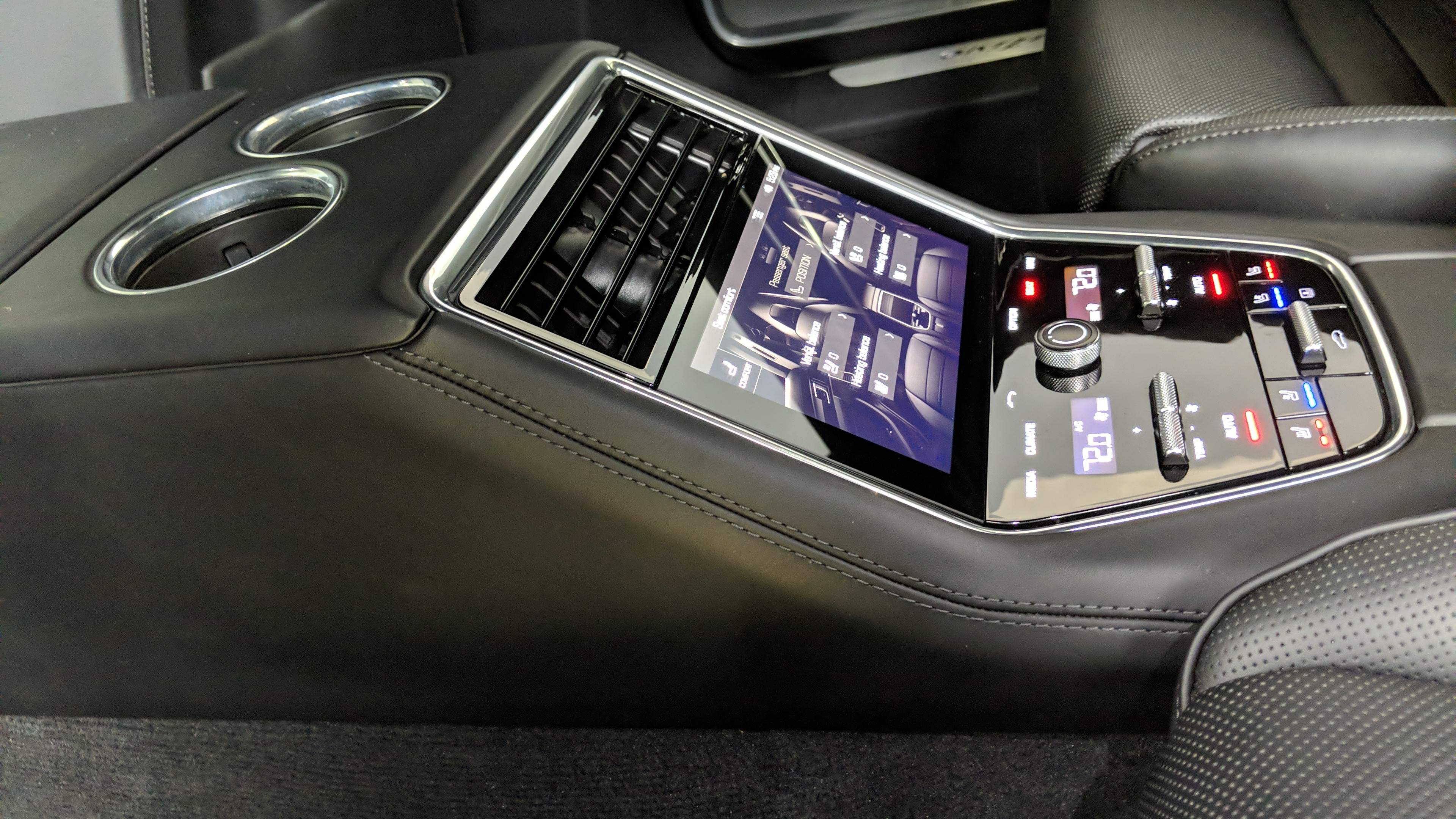 panamera花台 Vehicle details - 2018 Porsche Panamera at Greater Chicago